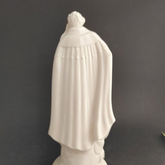 Vintage German Taube Porcelain Victorian Courting Bowing Male Figurine - Picture 7 of 10